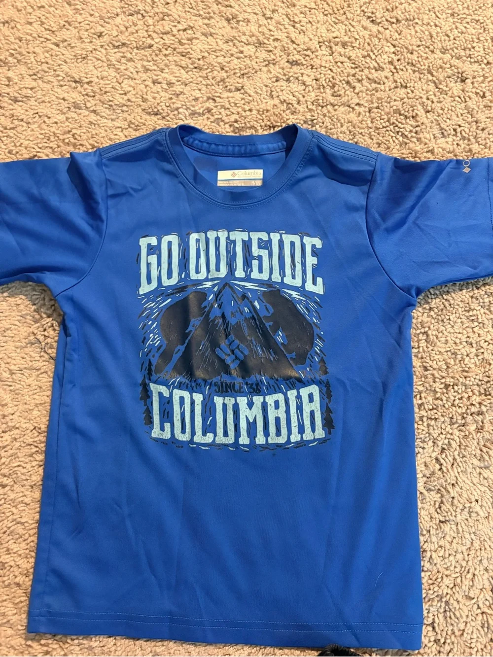 Columbia Blue Graphic Tee with Black Shorts Set